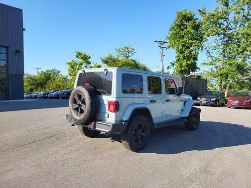 2023 Jeep Wrangler 4-Door Sahara Altitude 4x4