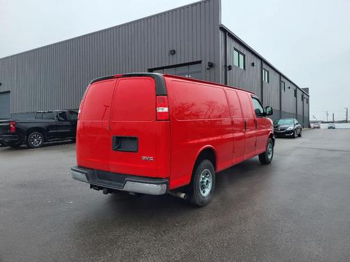2023 GMC Savana 3500 Work Van