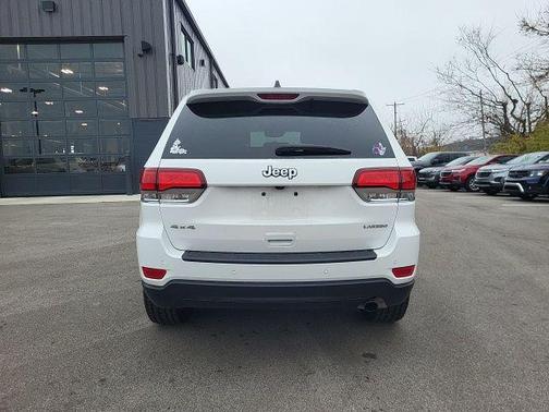 2022 Jeep Grand Cherokee Laredo