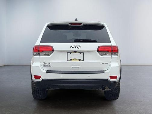 2022 Jeep Grand Cherokee Laredo