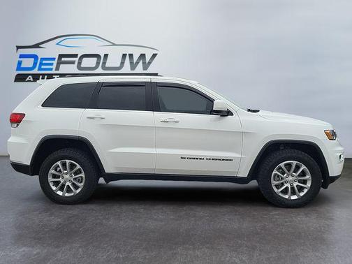2022 Jeep Grand Cherokee Laredo