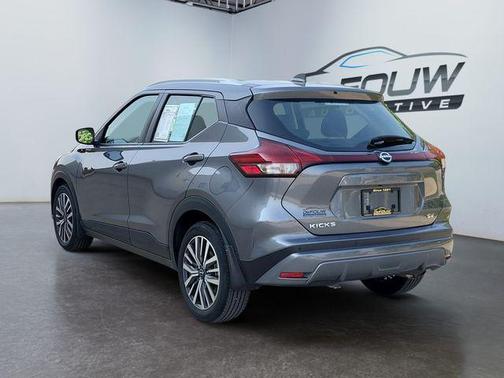 2022 Nissan Kicks SV