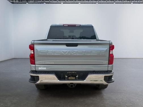 Sterling Gray Metallic 2026 Chevrolet Silverado 1500 LT