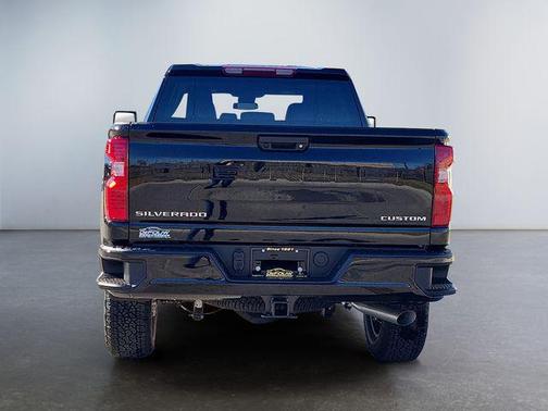 2026 Chevrolet Silverado 2500 Custom