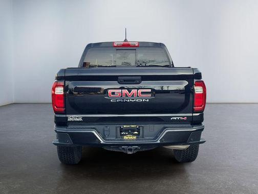 2023 GMC Canyon AT4
