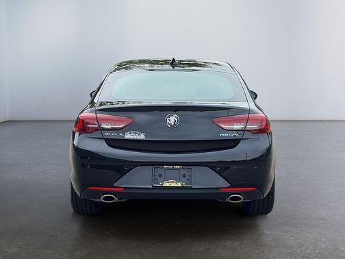 2018 Buick Regal Sportback Essence