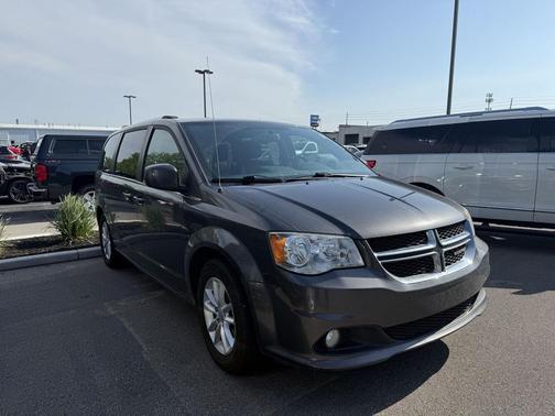 Granite Pearlcoat 2018 Dodge Grand Caravan SXT