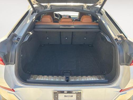 2023 BMW X6 xDrive40i