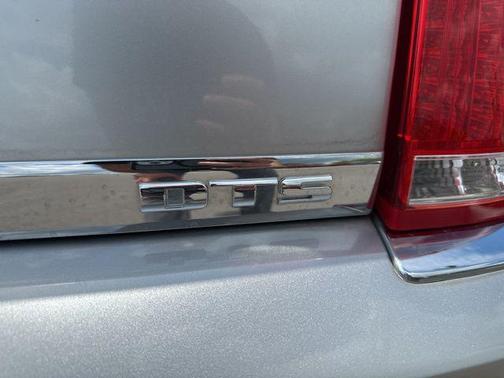 2008 Cadillac DTS Base