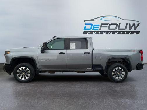 2024 Chevrolet Silverado 2500 Custom