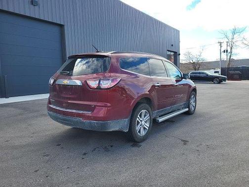2017 Chevrolet Traverse 2LT