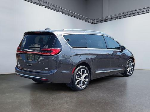 2021 Chrysler Pacifica L