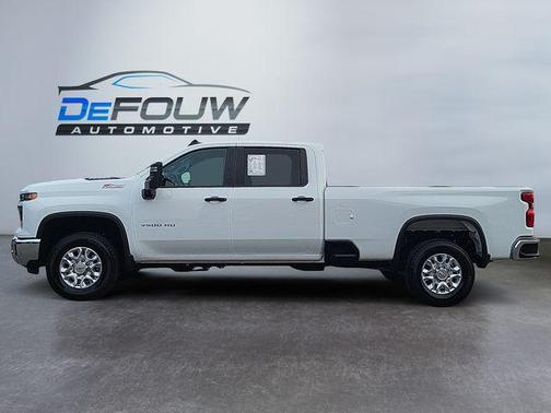 2025 Chevrolet Silverado 3500 WT