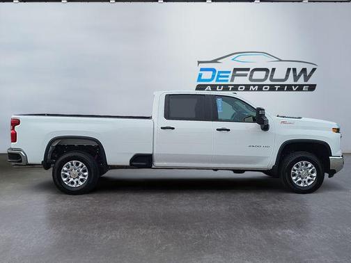 2025 Chevrolet Silverado 3500 WT