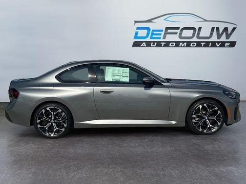 2025 BMW 230 i xDrive