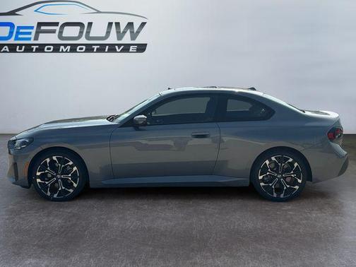 2025 BMW 230 i xDrive