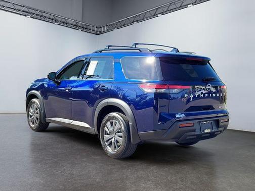 2024 Nissan Pathfinder SV 4WD