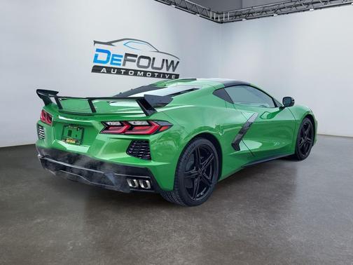 Roswell Green Metallic 2026 Chevrolet Corvette Stingray w/2LT