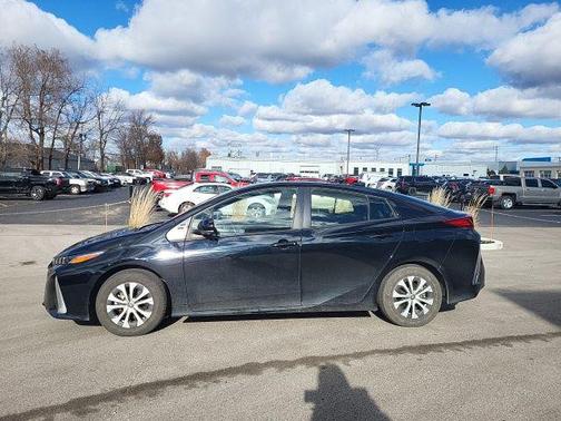 2022 Toyota Prius Prime LE