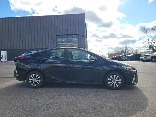 2022 Toyota Prius Prime LE