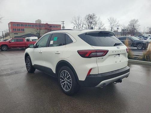 2024 Ford Escape PHEV SE