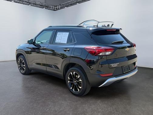 Mosaic Black Metallic 2023 Chevrolet Trailblazer LT