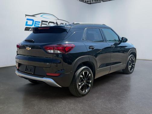 Mosaic Black Metallic 2023 Chevrolet Trailblazer LT