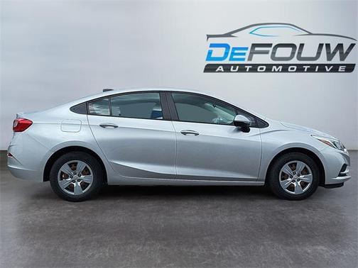 2018 Chevrolet Cruze LS