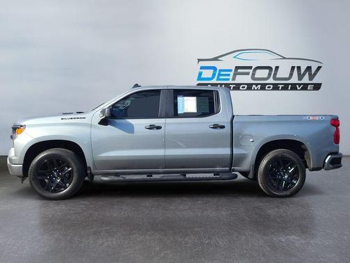 2025 Chevrolet Silverado 1500 Custom