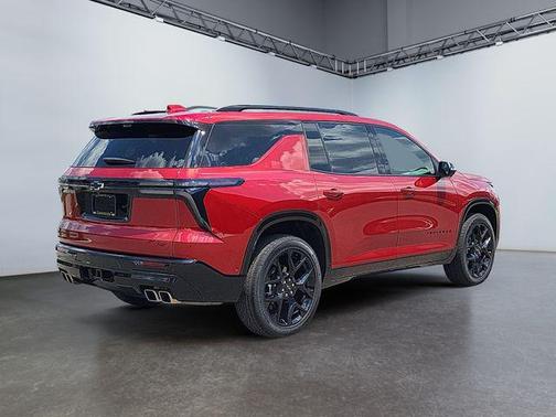 2025 Chevrolet Traverse RS