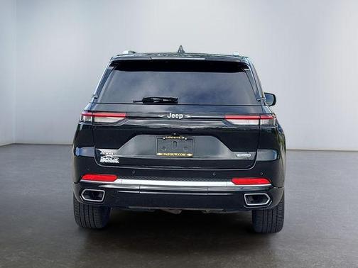 2023 Jeep Grand Cherokee Summit