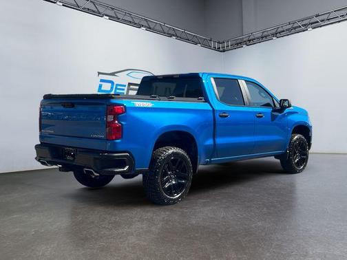 2022 Chevrolet Silverado 1500 Custom Trail Boss