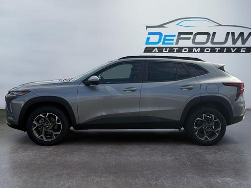 Sterling Gray Metallic 2026 Chevrolet Trax LT