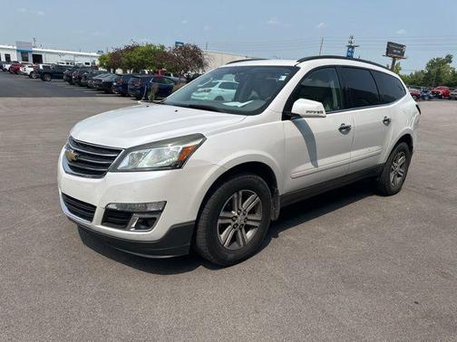 2017 Chevrolet Traverse 2LT