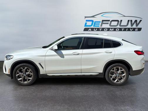 2023 BMW X4 xDrive30i