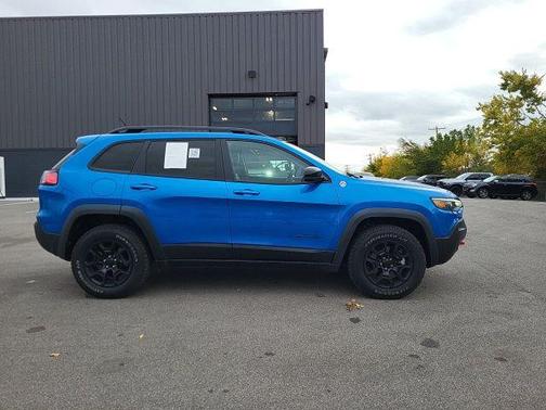 2022 Jeep Cherokee Trailhawk