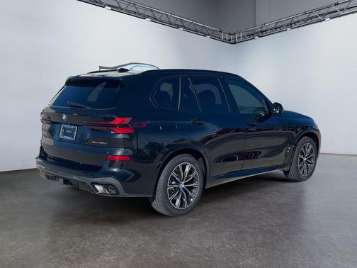 Black Sapphire Metallic 2026 BMW X5 PHEV xDrive50e