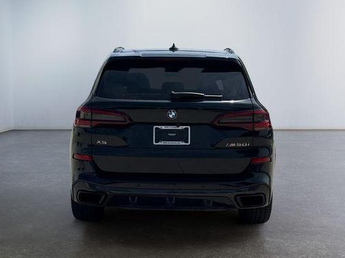 2022 BMW X5 M50i