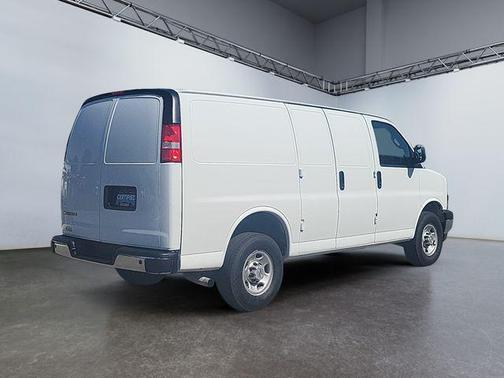 2024 Chevrolet Express 2500 RWD 2500 Regular Wheelbase WT