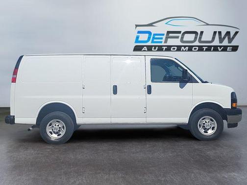2024 Chevrolet Express 2500 RWD 2500 Regular Wheelbase WT