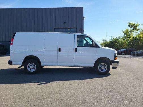 2024 Chevrolet Express 2500 RWD 2500 Regular Wheelbase WT