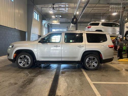 2023 Jeep Wagoneer Series I 4x4