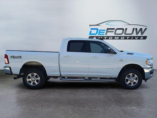 2020 RAM 2500 Big Horn Crew Cab 4X4 6'4' Box