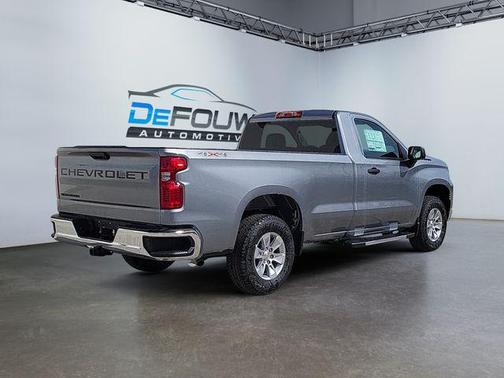 2025 Chevrolet Silverado 1500 WT