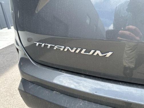 2023 Ford Edge Titanium