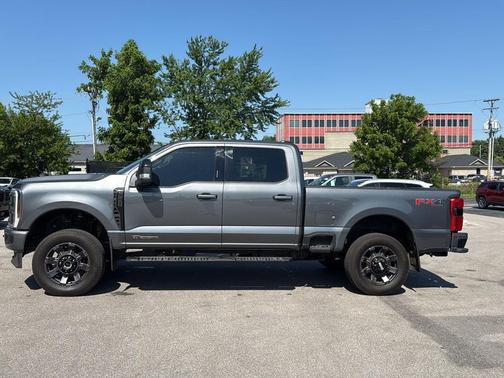 Carbonized Gray 2024 Ford F-250 Lariat
