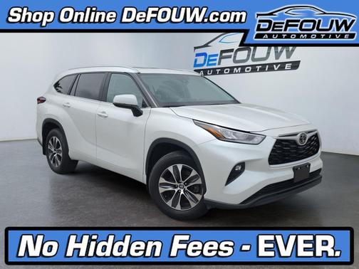Wind Chill Pearl 2025 Toyota Highlander LE