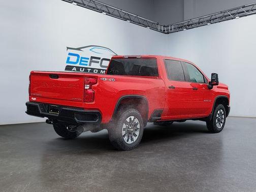 2025 Chevrolet Silverado 2500 Custom