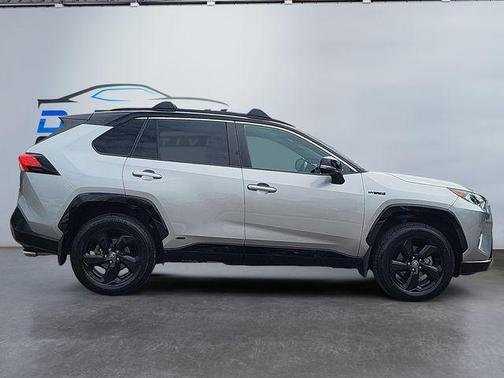 2021 Toyota RAV4 Hybrid SE
