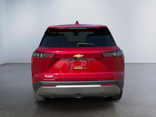 Radiant Red Tintcoat 2026 Chevrolet Equinox 1LT